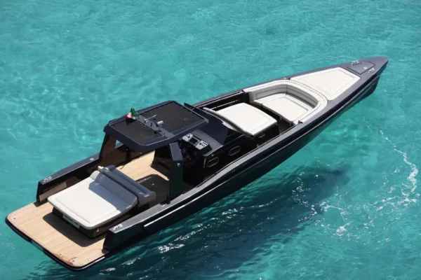 Maori_50_yacht_charter