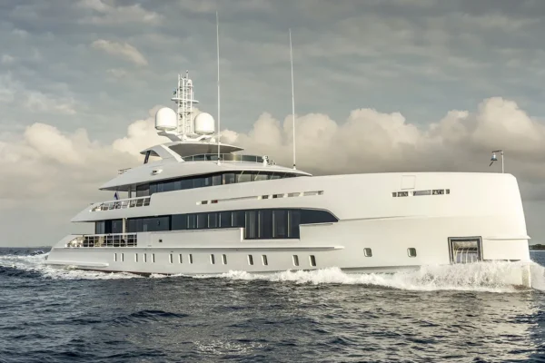 Heesen_50M_yacht_charter 5