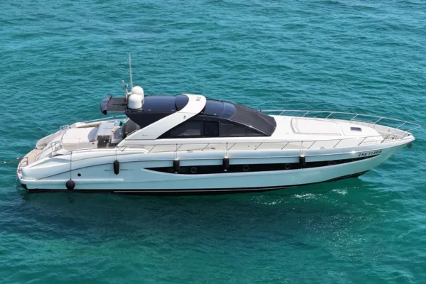 Riva_Ego_Super_68_Yacht_Charter 11