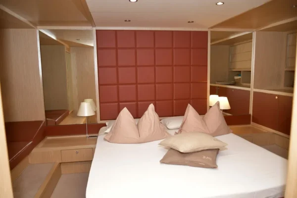 Riva_Ego_Super_68_Yacht_Charter 7