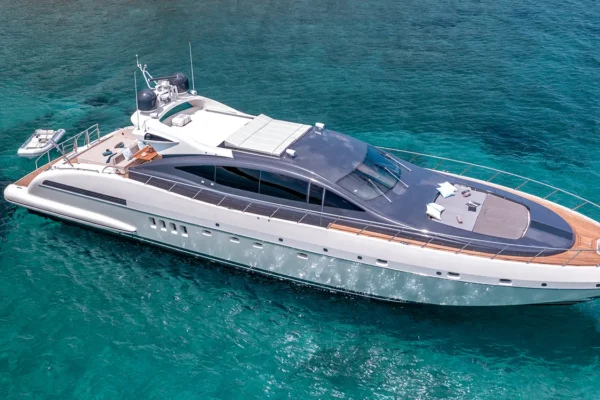 Mangusta_92_yacht_charter 3