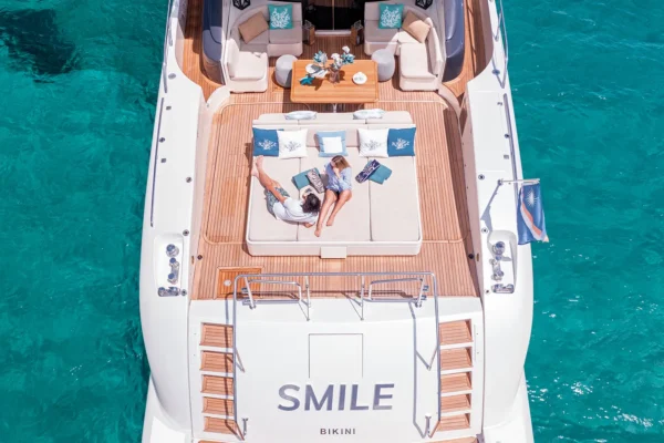 Mangusta_92_yacht_charter 6