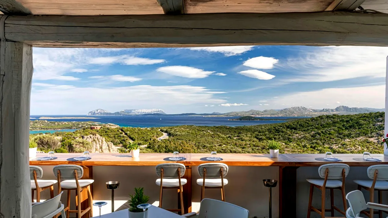restaurant of Costa Smeralda with beautiful view over the sea